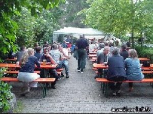 Klärle Biergarten - Skihütte Ditzingen